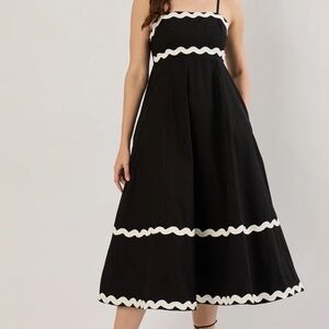 Chic Black and White Maxi Dress